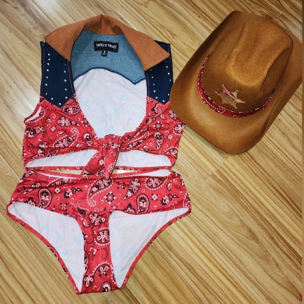 Dolls Kill Tricks n Treatz NWT 6 piece Cowboy Rodeo Fringe Chaps set nWT M - Picture 7 of 9
